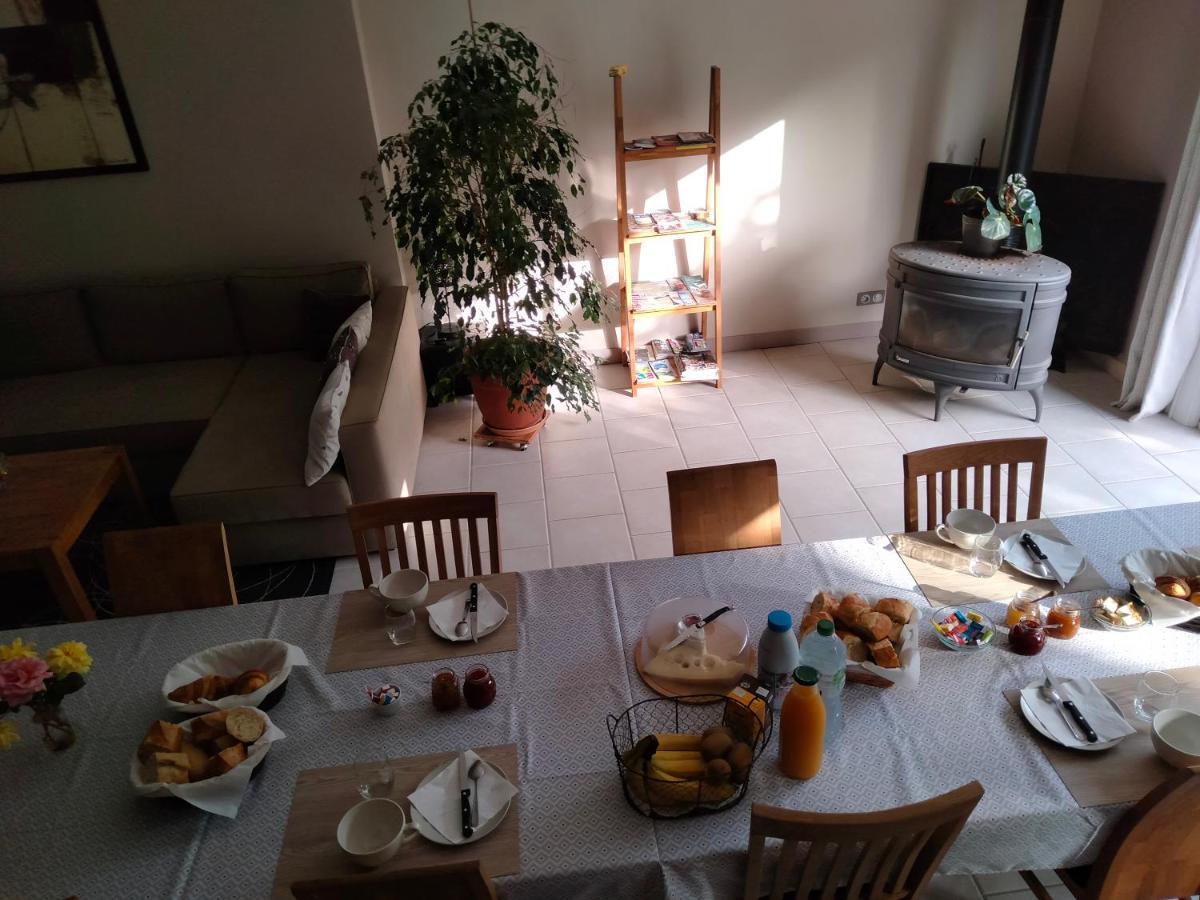 Bed and Breakfast Au Saint-Amand Poissons Экстерьер фото